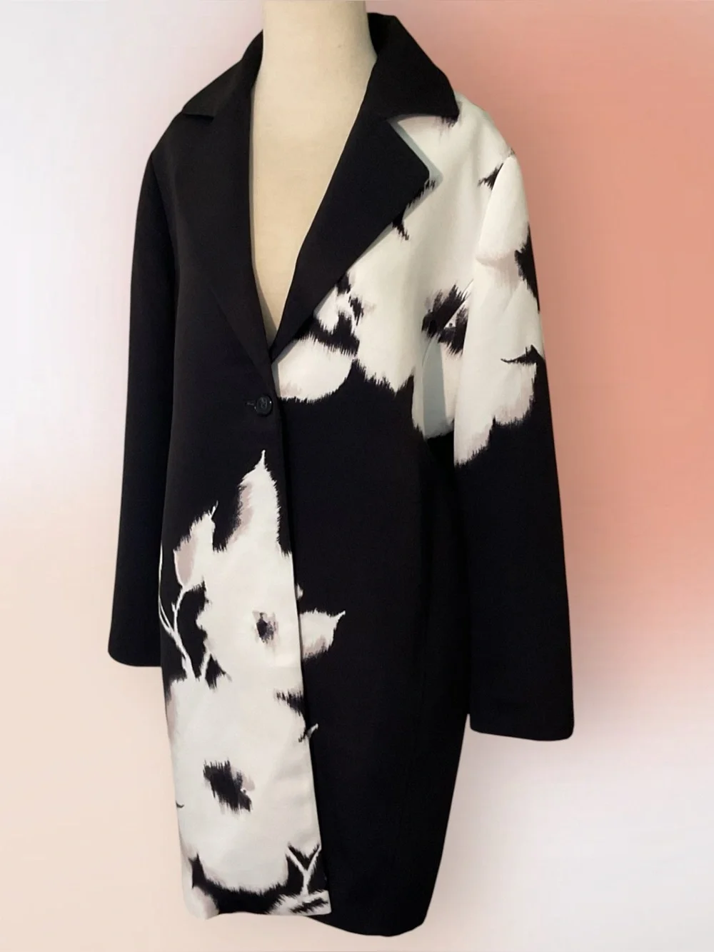 Chico’s Black and White Floral “Florence Mirage” Topper Jacket Size 1 Reg 8/10 M